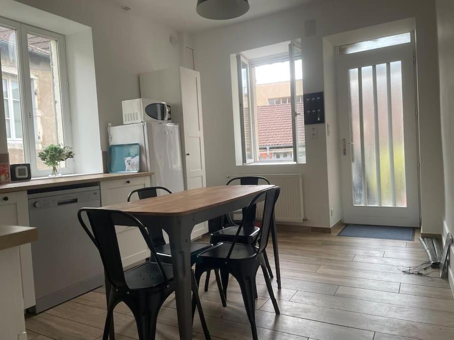 Agreable Gite Au Coeur Du Centre Ville 4 Personnes Chagny  Esterno foto