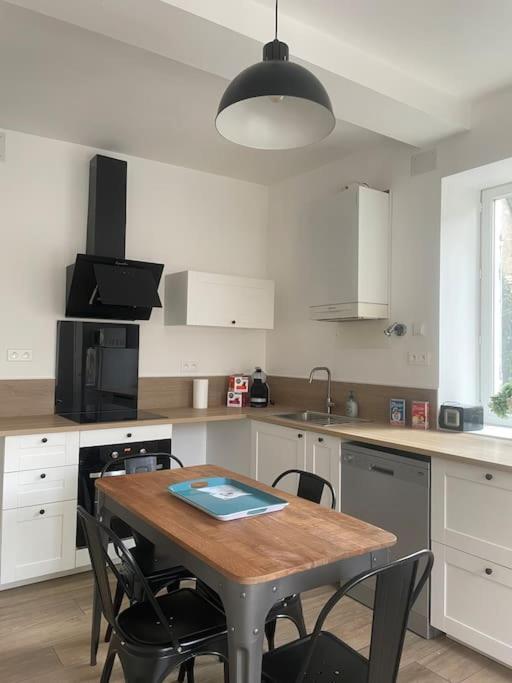Agreable Gite Au Coeur Du Centre Ville 4 Personnes Chagny  Esterno foto